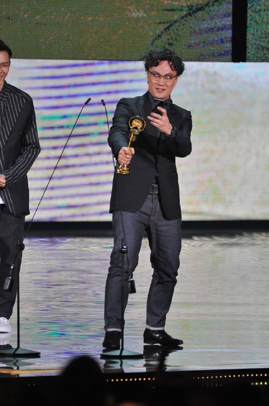 98076951-e4c9-4fa7-a9bb-fb1b8cf7fdee