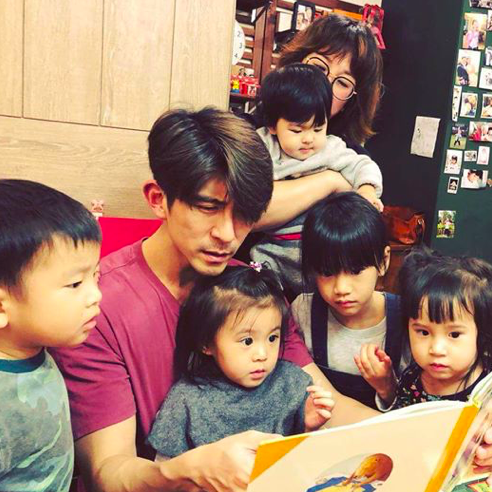 Facebook // 咘咘Bo妞