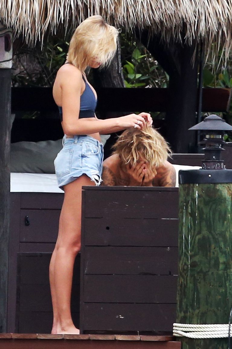 hbz-hailey-baldwin-justin-beiber-embed1-1528741918