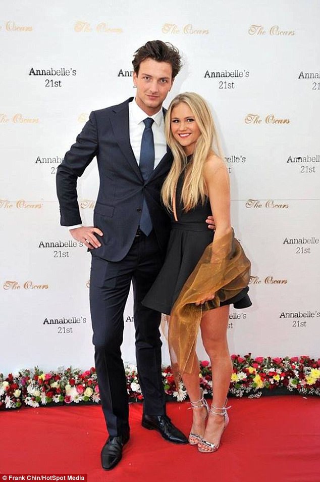 3F8D298000000578-4439444-image-a-27_1493023540754