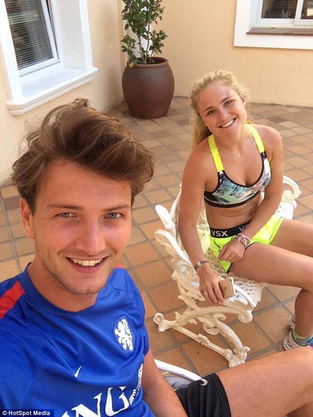 3F8D2A2000000578-4439444-image-a-9_1493023469806