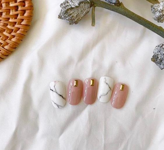 @dobe_nails