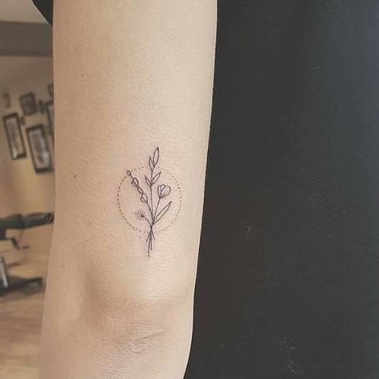 18 Simple Tattoo Ideas For Girls Who Live And Breathe Flowers Girlstyle Singapore