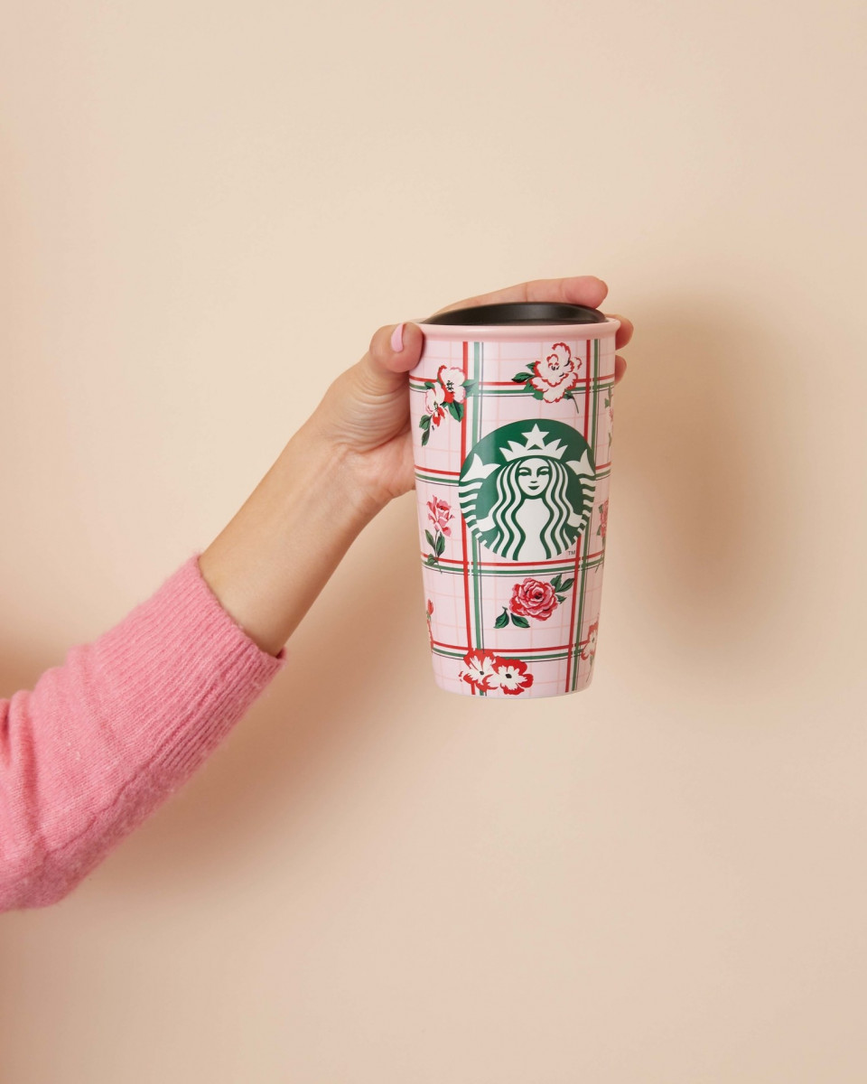 still-life-sbux-holiday-rna-01-27068-01