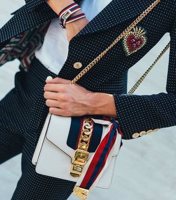 73c97e8c02bc84a262a72efc99d701a6