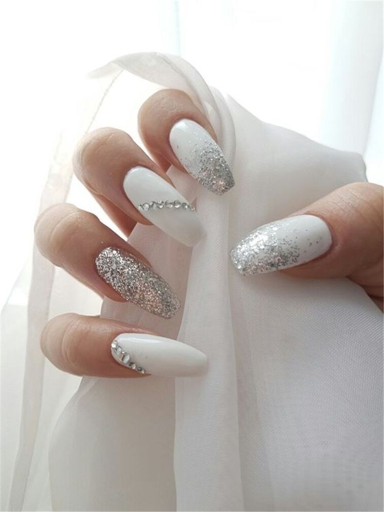 Beautiful-and-Elegant-Wedding-Nail-Design-for-Brides-17