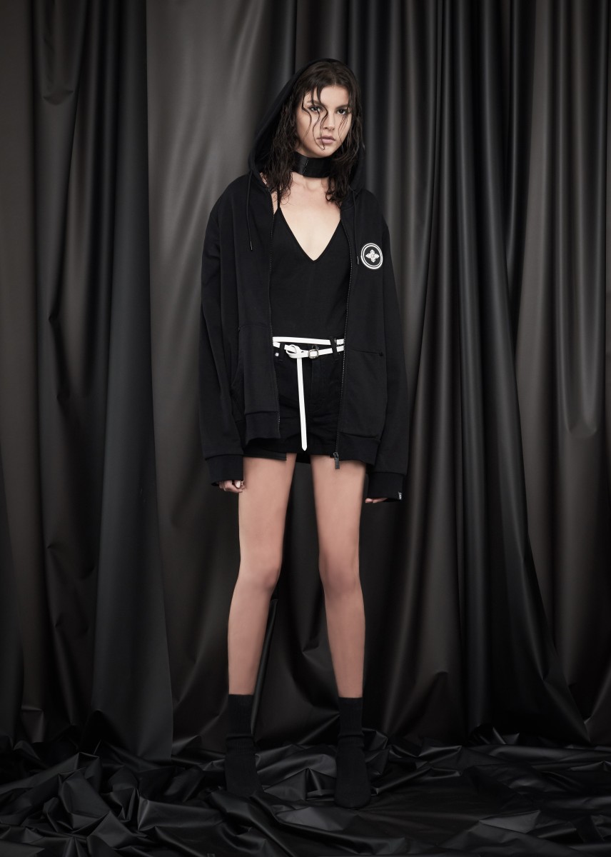 SS19 LOOKBOOK KURO0873