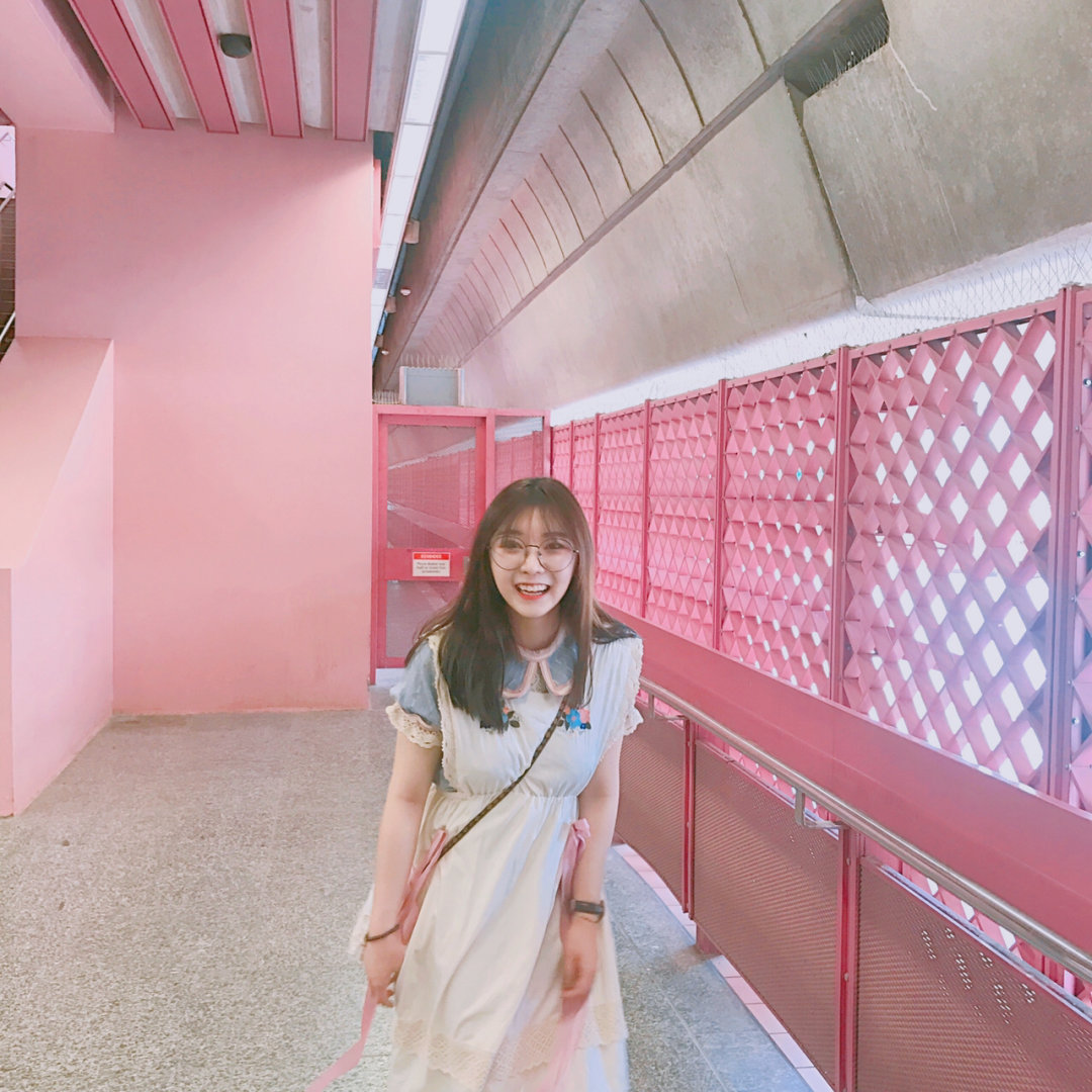 Ye La La via Little Red Book