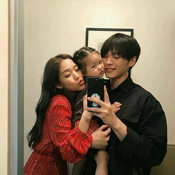 @ulzzang_couple (via Instagram)