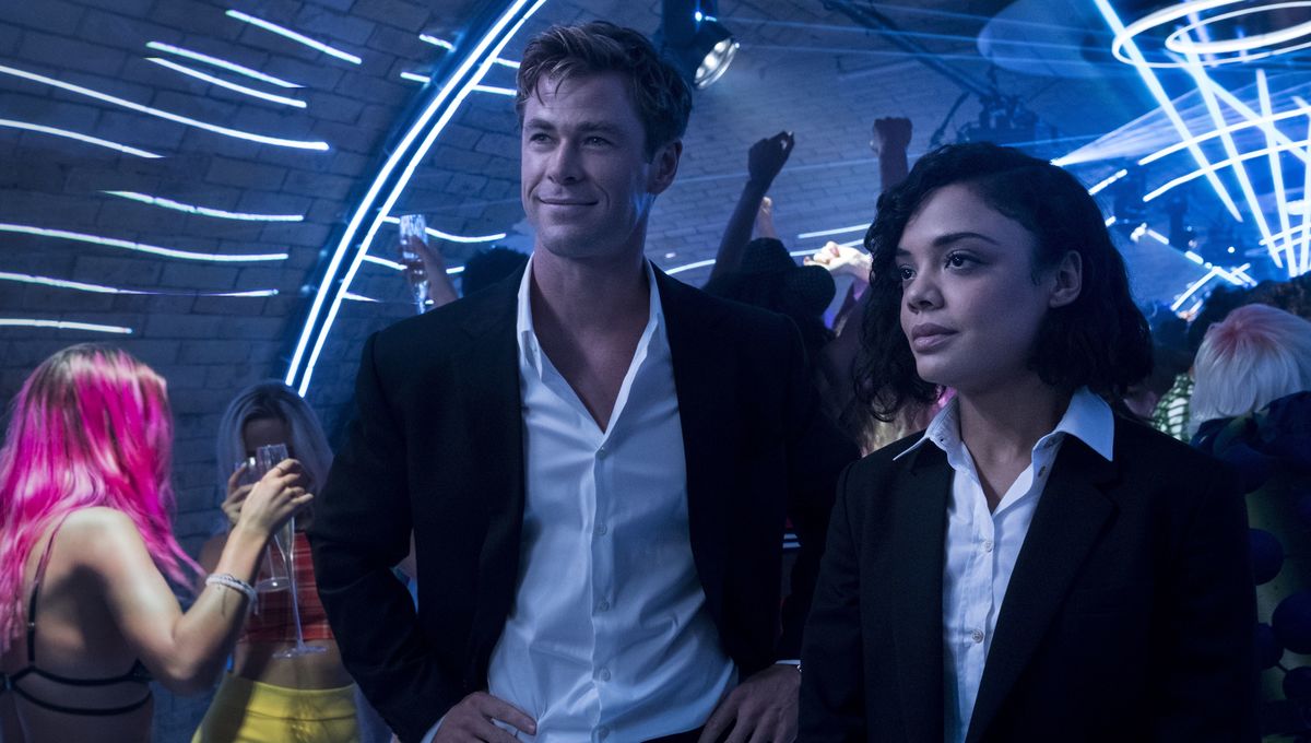 Agent H (Chris Hemsworth) and Agent M (Tessa Thompson) in Columbia Pictures' MEN IN BLACK: INTERNATIONAL.