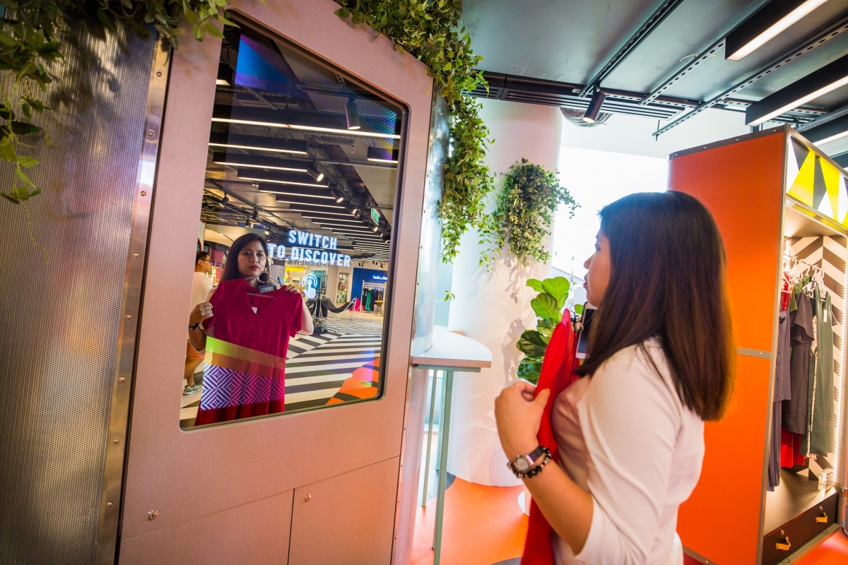 Smart Mirror Mirror Mode