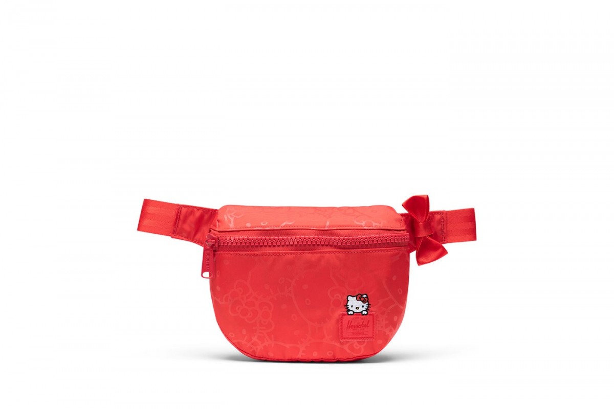 https___hypebeast.com_wp-content_blogs.dir_6_files_2019_07_herschel-hello-kitty-26