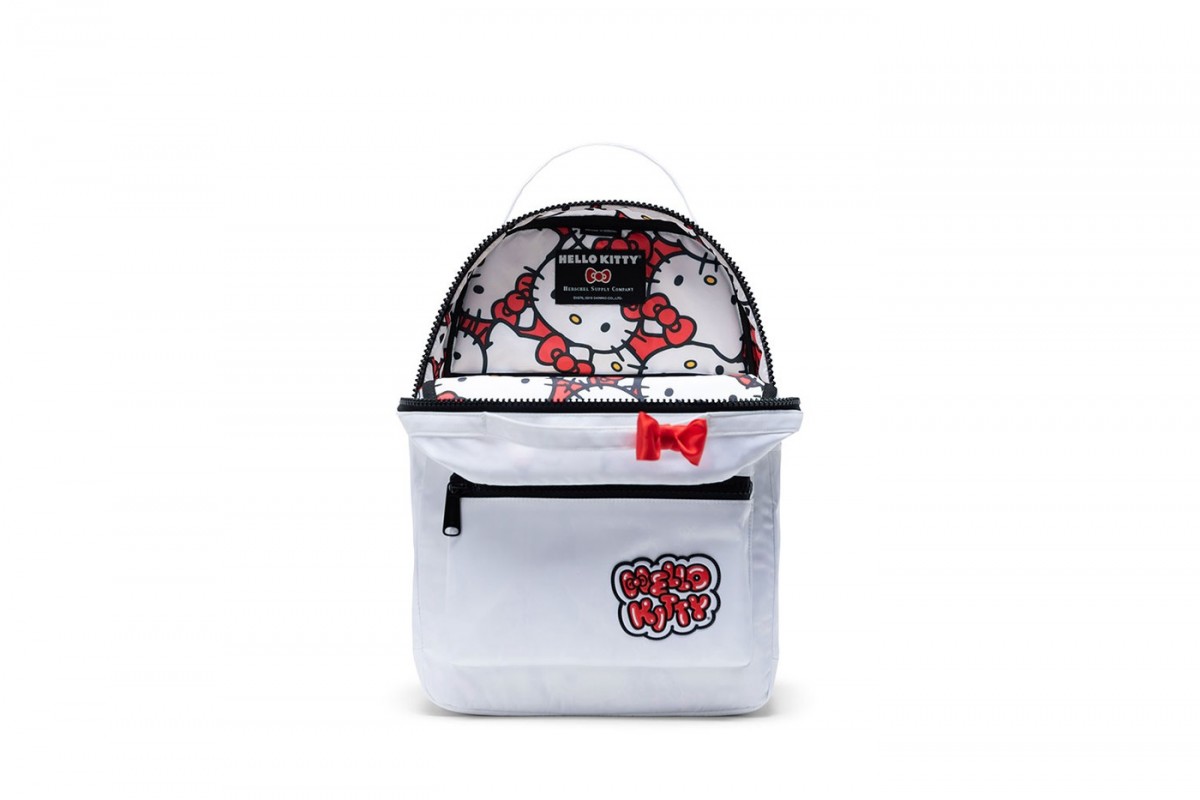 https___hypebeast.com_wp-content_blogs.dir_6_files_2019_07_herschel-hello-kitty-9