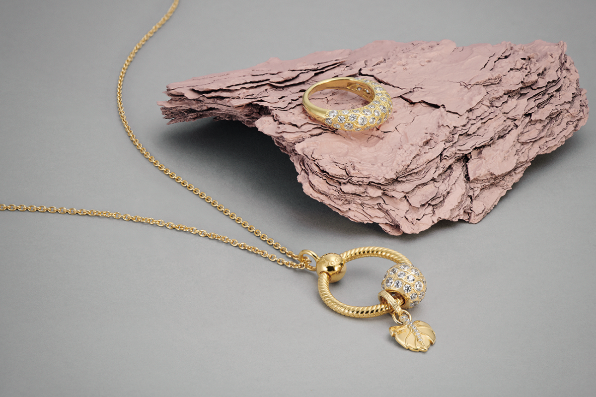 AU19_Pandora_03_CMYK