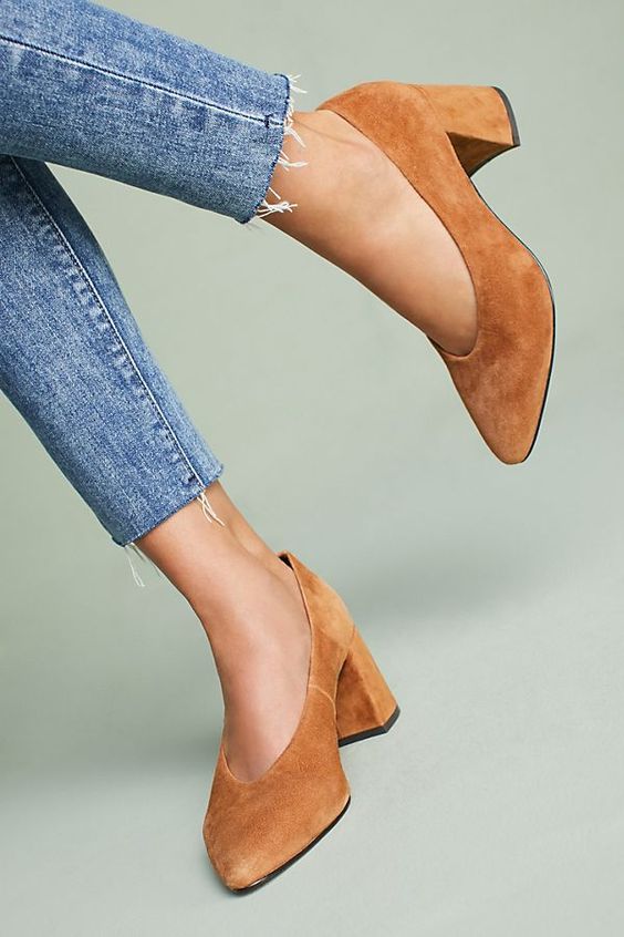 5 Comfy Shoe Types You Should Have To Match Your Work Outfits