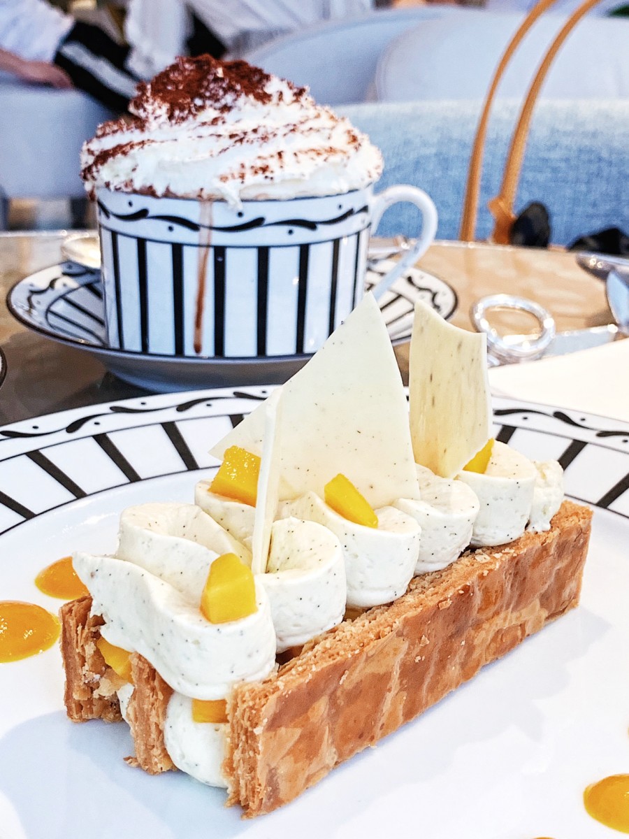 Dior cafe dessert