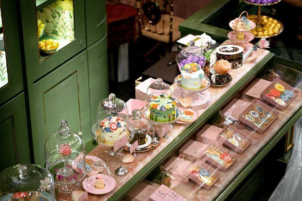 Sretsis Parlour via Facebook