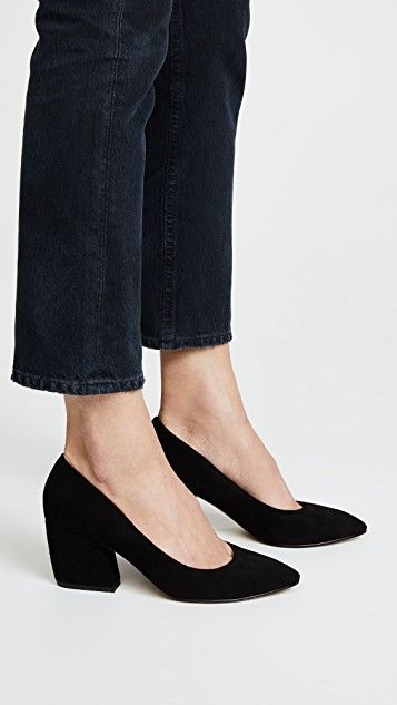 d25f0e7b8fec69d7d57b3e8851bb2c11