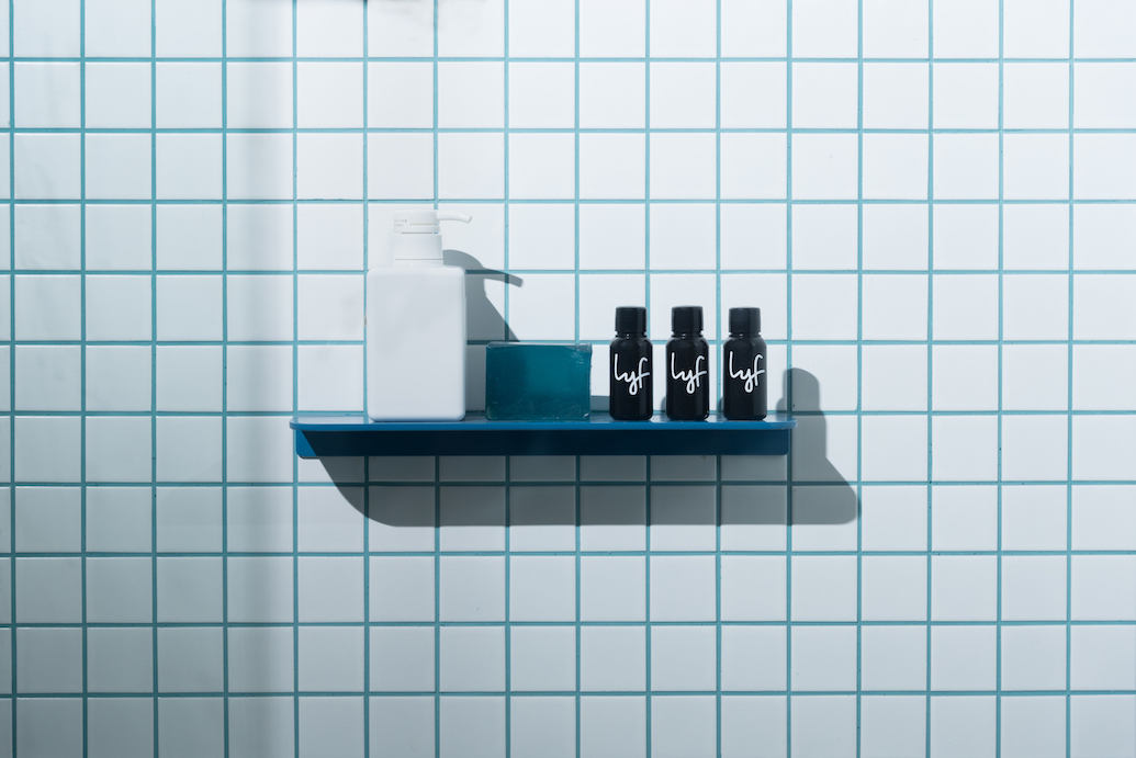 lyf-up-and-down-bathroom