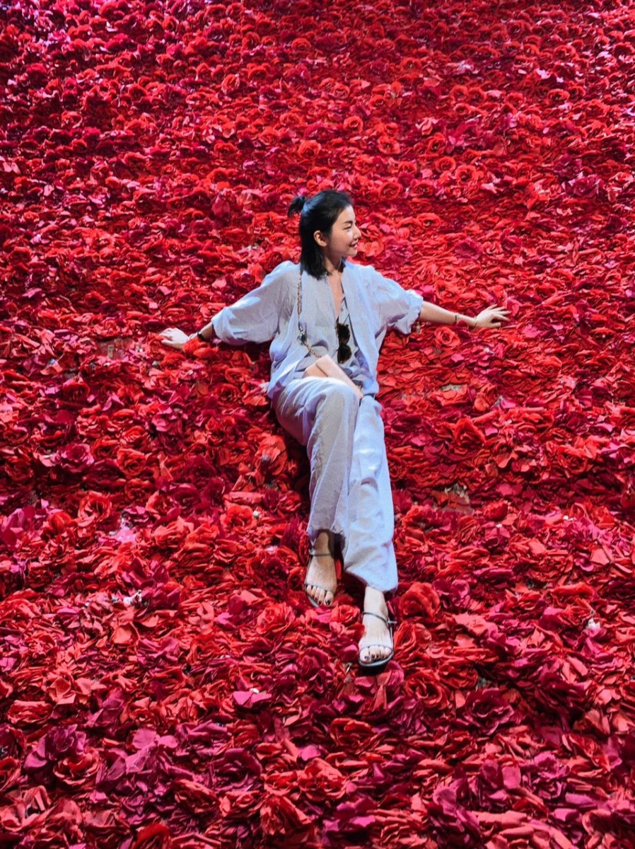 photo6070880773784840425