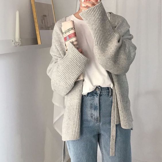 Knitted light grey jacket