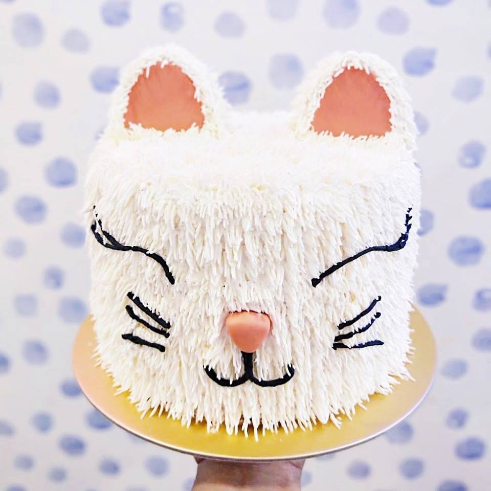 Spatula Whimsical Series cake shaped like a cat