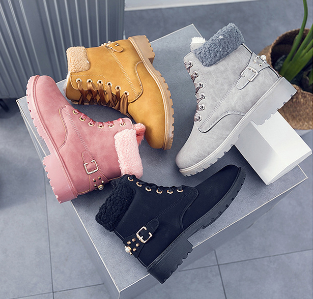 Low cut winter boots four different colours product shot