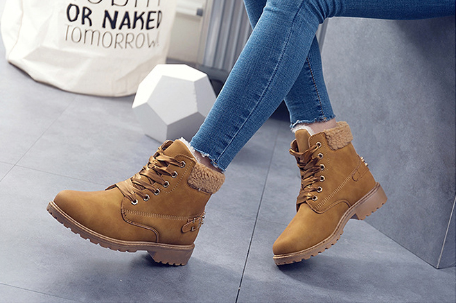 Camel winter boots