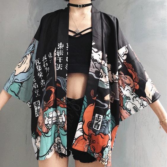 Drawings on the kimono outerwear