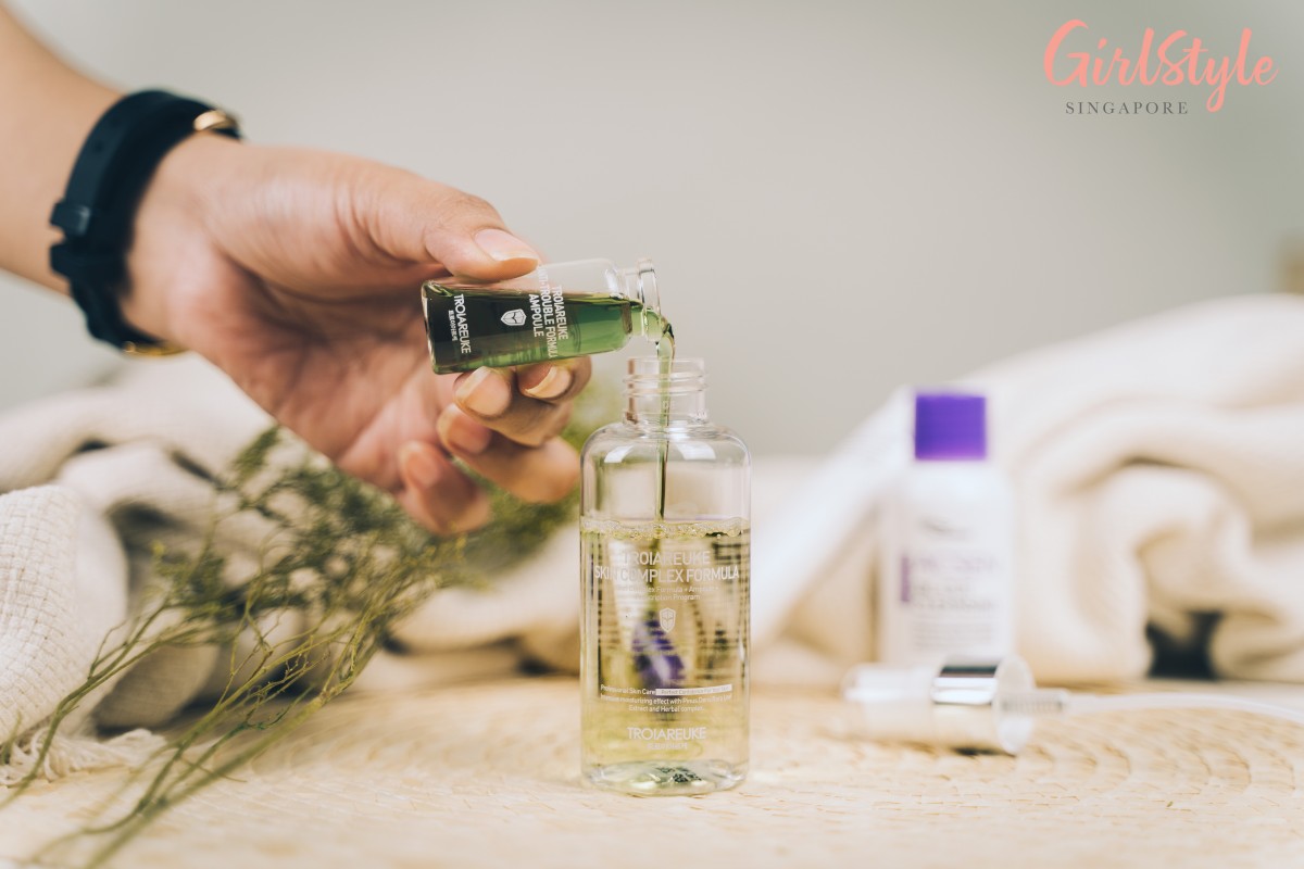 Mix the toner and ampoule to create the famous Healing Cocktail