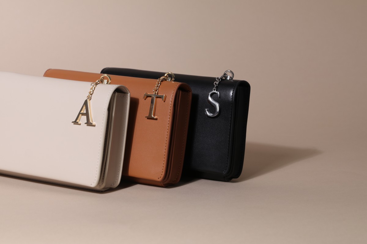 Mark & Scribe bags side view