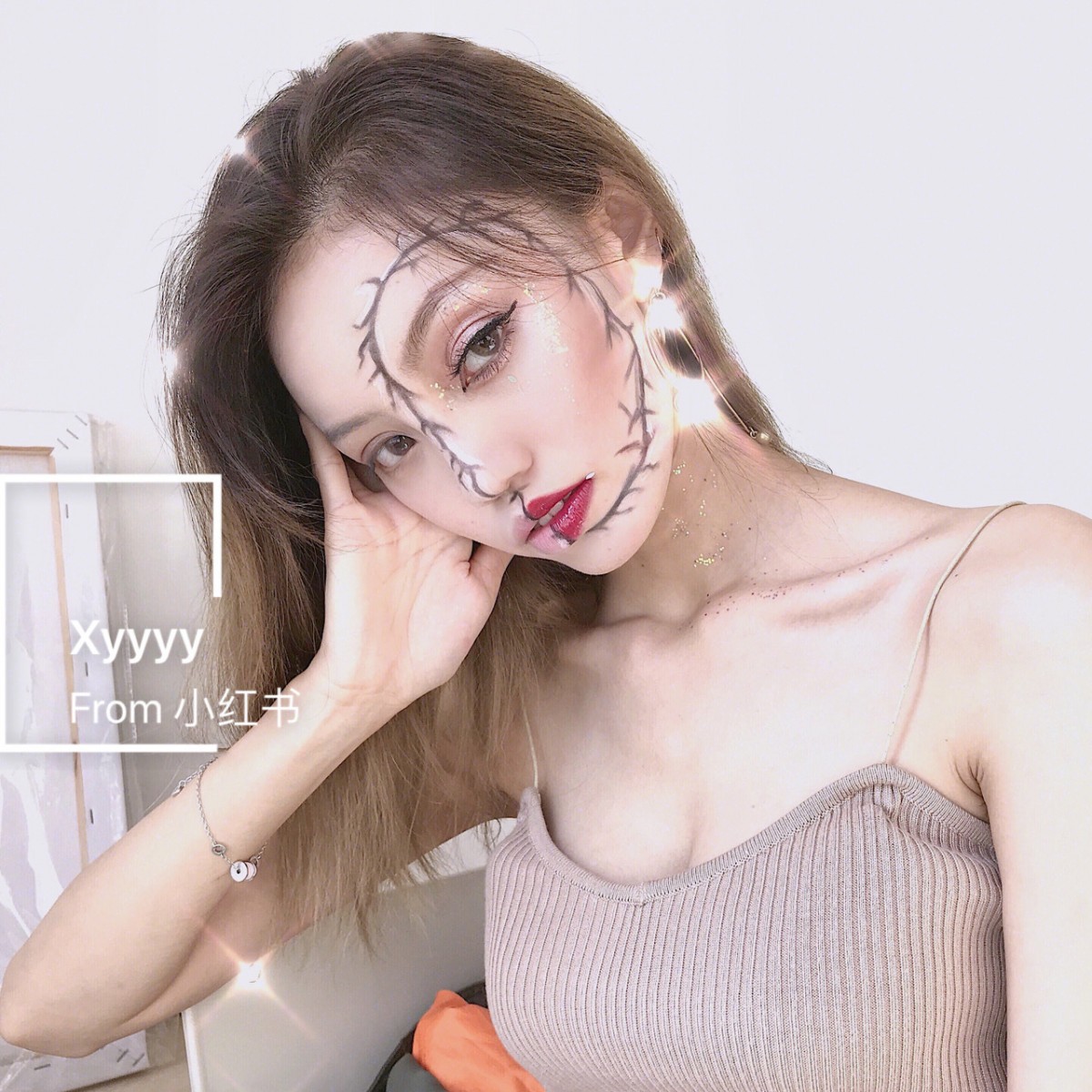 Cracked halloween eye makeup look