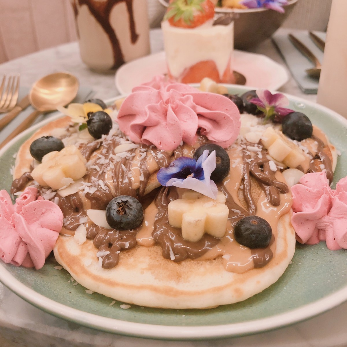 飞飞在英国 via 小红书