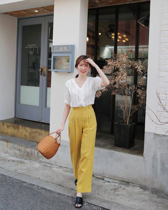 asian woman wearing High-waisted loose pants