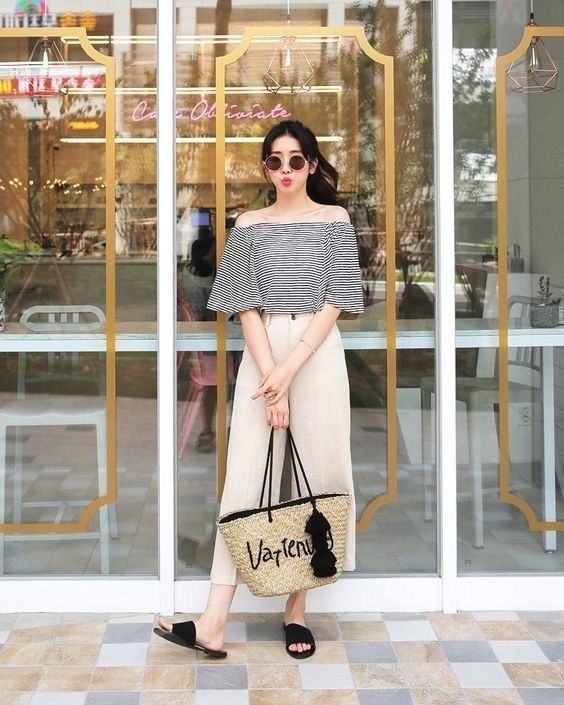 asian woman wearing High-waisted loose pants