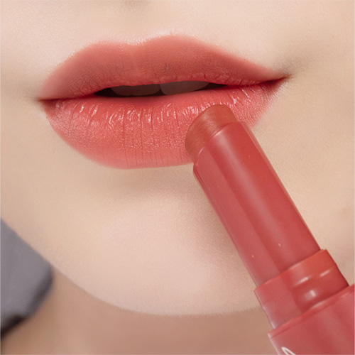 Fig Mood Lip Bar red shade