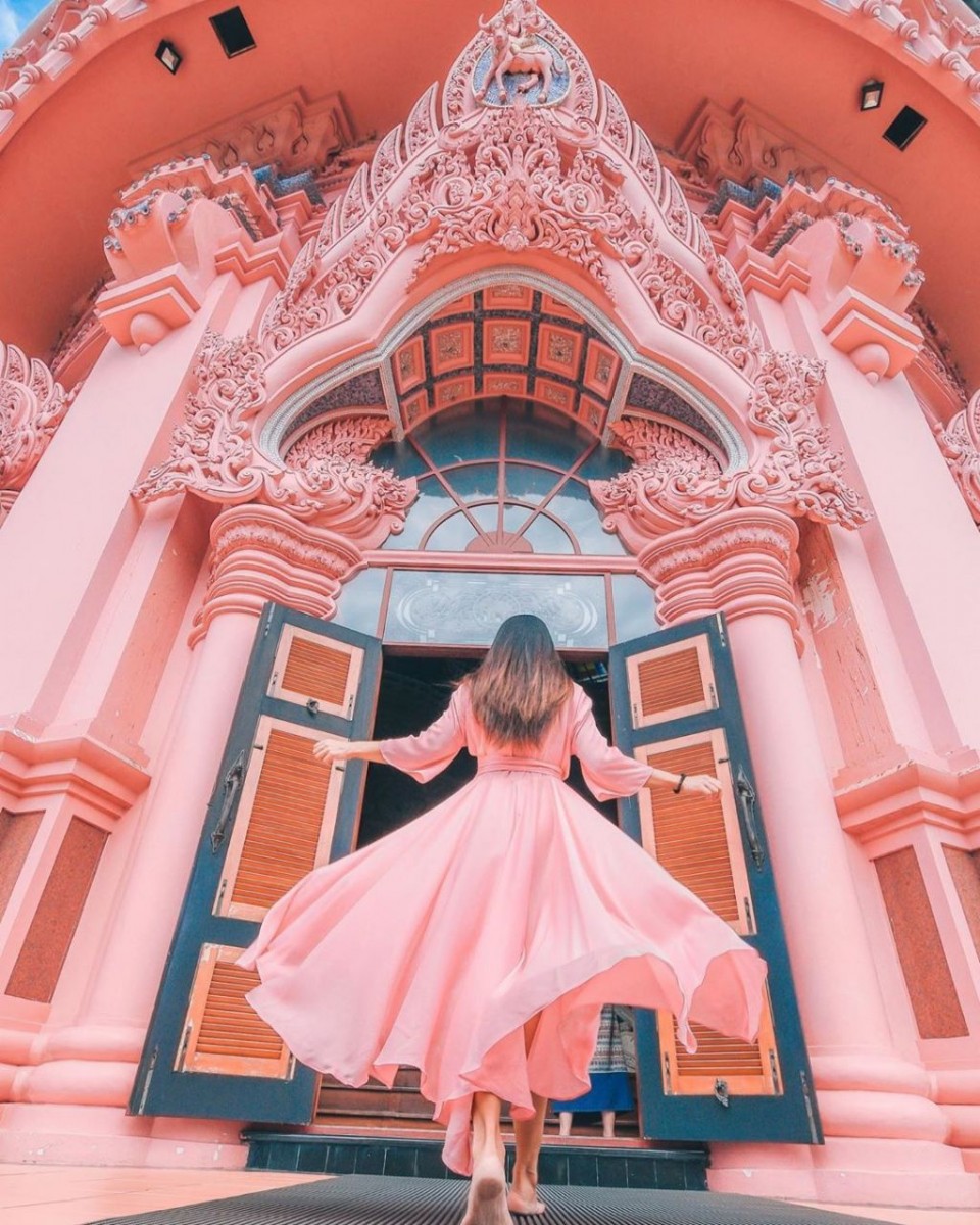 Erawan museum entrance