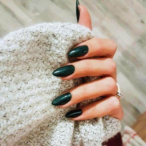 Emerald Green Nails