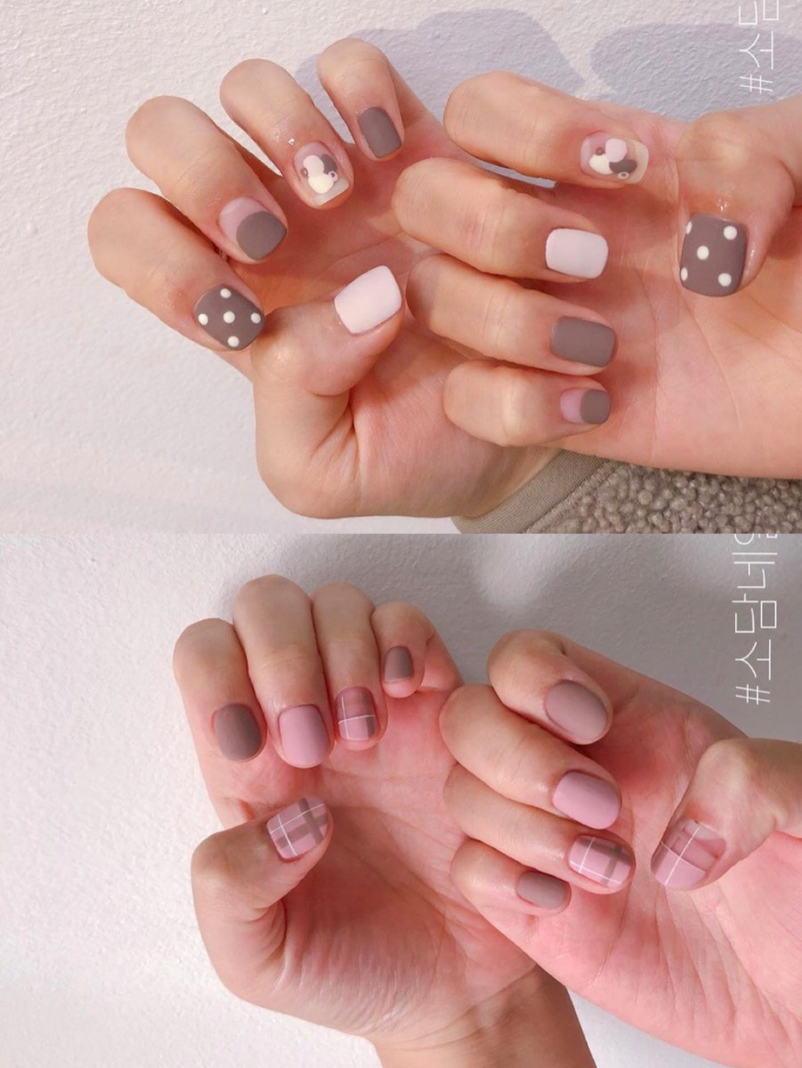 Gray and pink matte nails