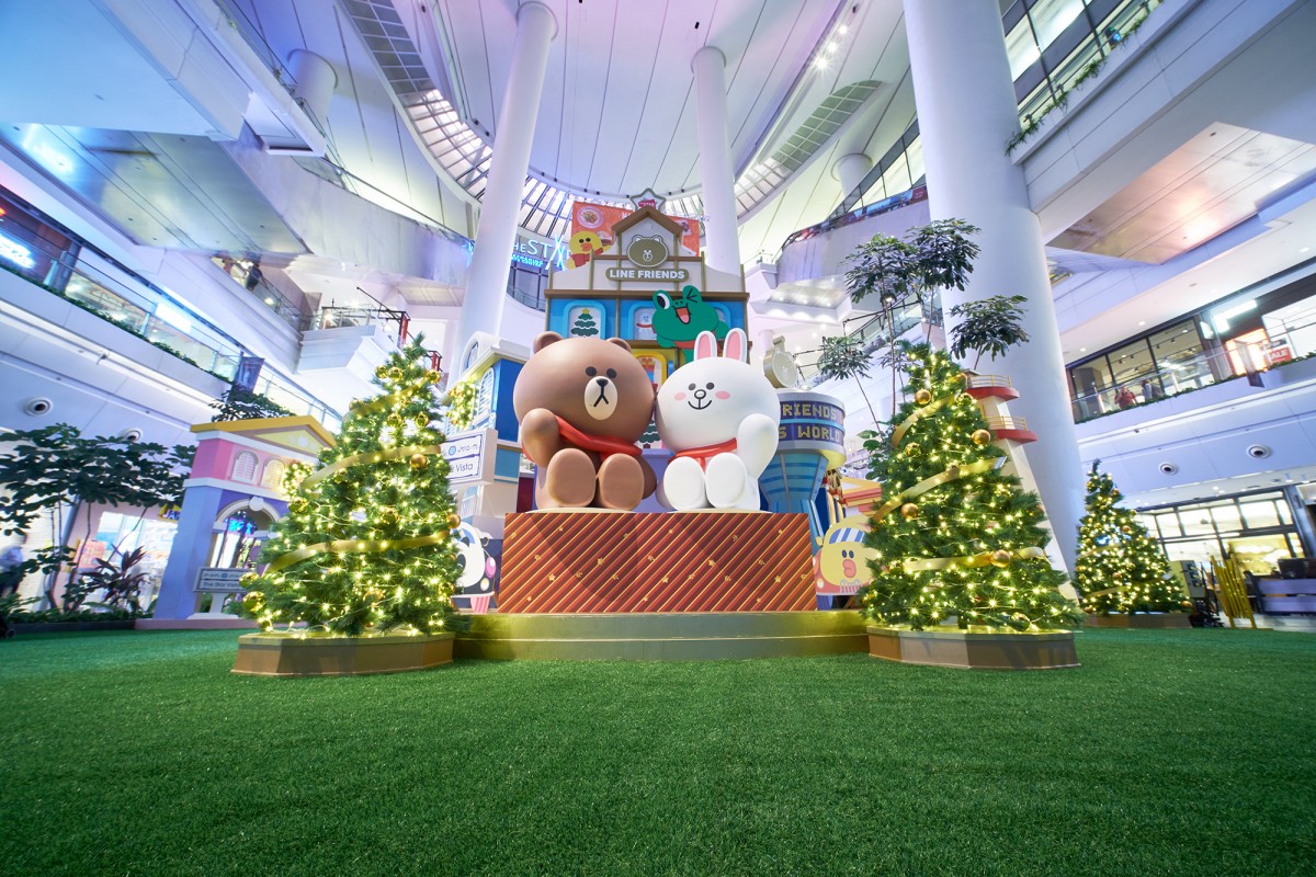 The Star Vista LINE FRIENDS installation