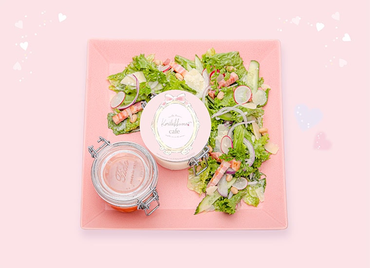 Welcome to the world in the mirror! Soup & Salad