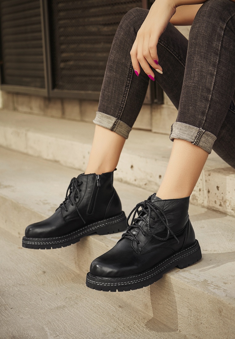 Twenty Eight Shoes Vintage Cow Leather Martin Boots