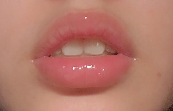 Very Smooth Lips Very Smooth Lips