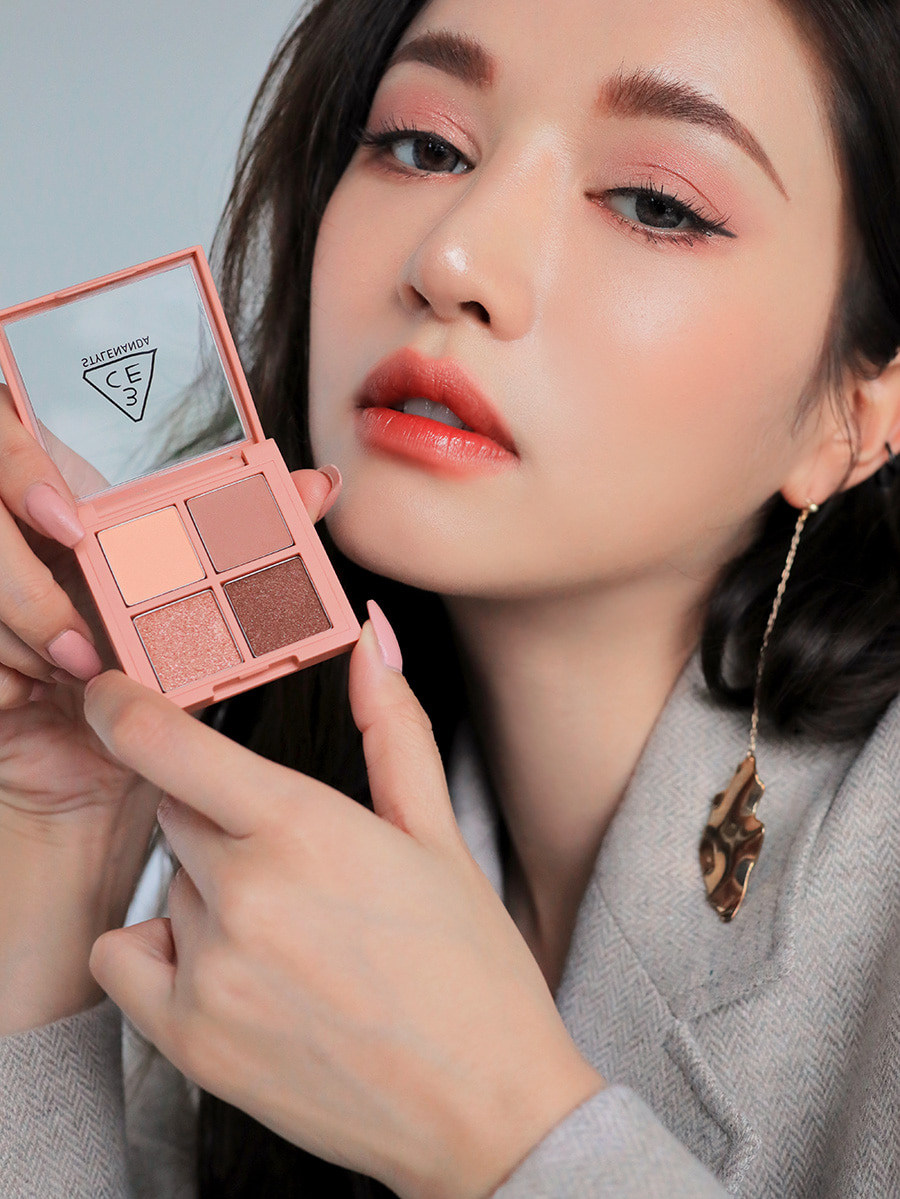 Pinkish eyeshadow look using Side By Side