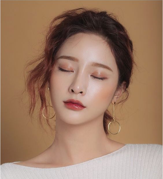 Model with glossy lips