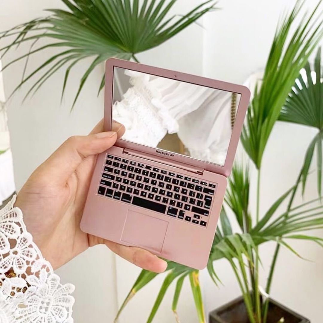 portable MacBook Air mirror