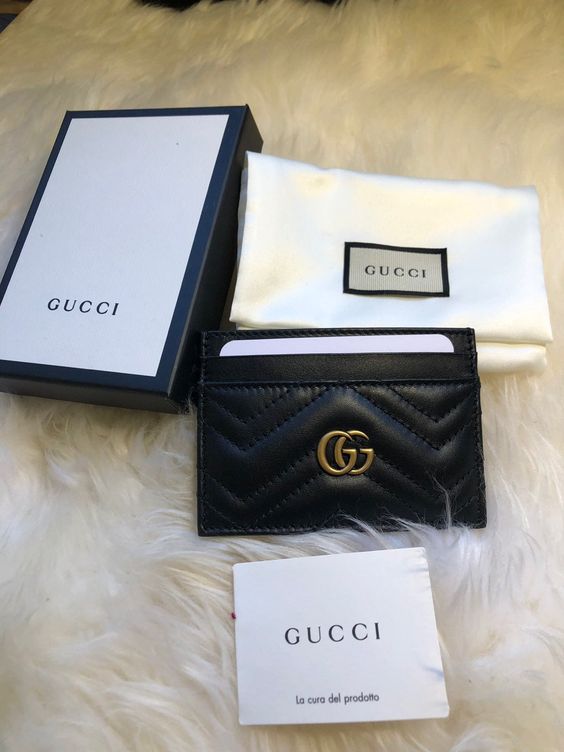 6 Beautiful Luxury Branded Card Holders