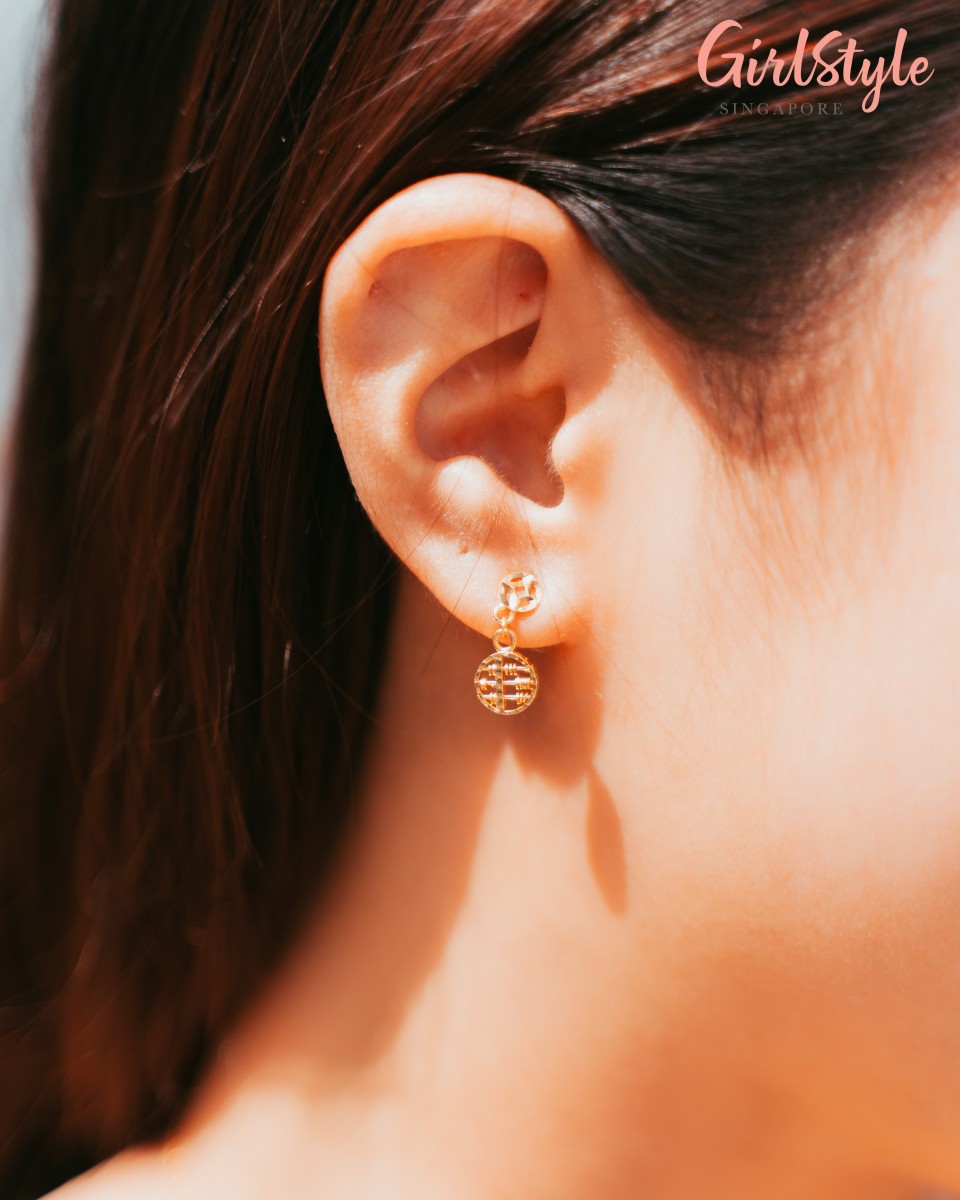 Auspicious Stylish Gold Jewellery To Complete Your Chinese New Year Outfit Girlstyle Singapore