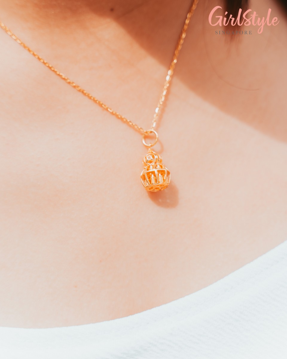 916 Gold Abacus Pendant