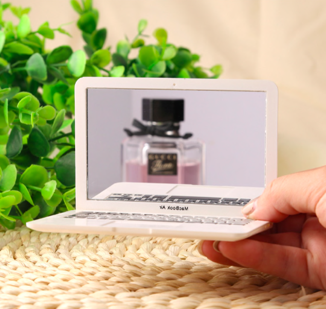 portable MacBook Air mirror